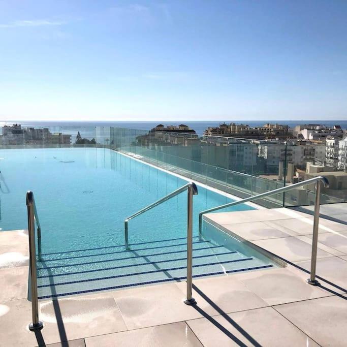 Infinity Estepona Centro Bagian luar foto