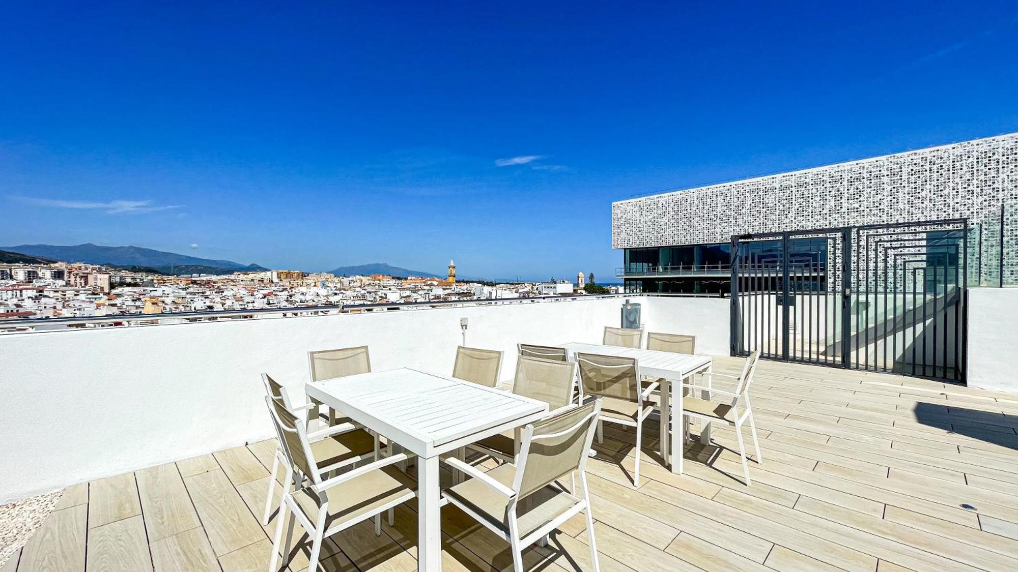 Infinity Estepona Centro Bagian luar foto